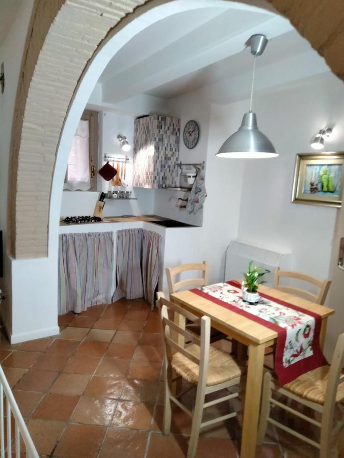 Dimora San Severino สเปลโล ภายนอก รูปภาพ