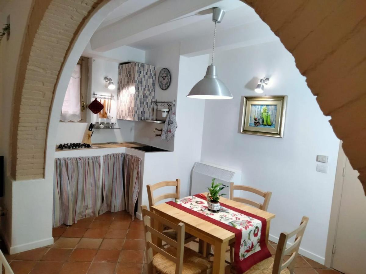 Dimora San Severino สเปลโล ภายนอก รูปภาพ